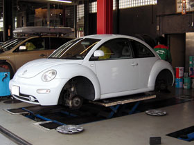 �j���[�r�[�g��