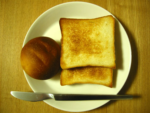 ペリカン食パンと自家製丸パン